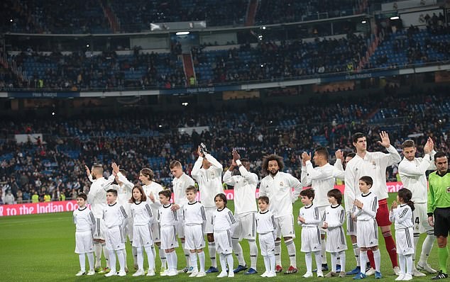 Điều gì đang xảy ra với Madrid: 30 nghìn ghế trống ở Bernabeu; Chờ Mourinho giải cứu? - Bóng Đá
