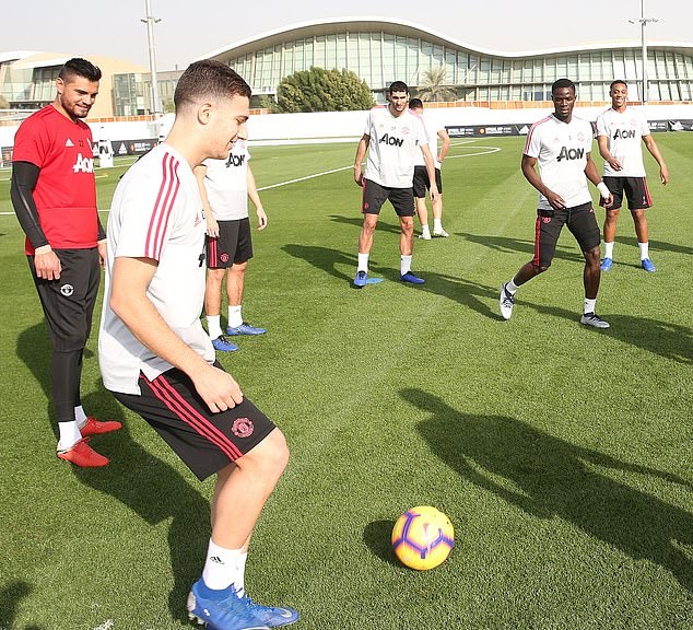 Solskjaer truyền kỹ năng ghi bàn cho 3 sát thủ của Man Utd trên sân tập - Bóng Đá