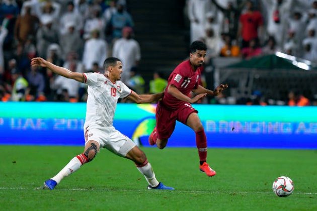 Đại bại trước Qatar, UAE còn để lại hình ảnh cực xấu xí - Bóng Đá