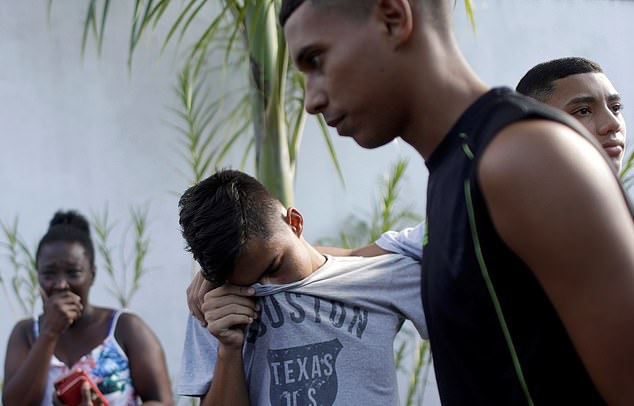 Bầu không khí tang thương nơi 10 cầu thủ trẻ của Flamengo tử nạn - Bóng Đá