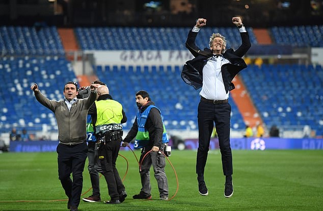 Real Madrid sụp đổ, người cũ Man Utd ăn mừng điên cuồng - Bóng Đá