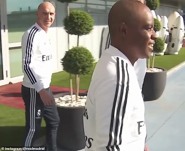 Zidane có buổi tập đầu - Bóng Đá