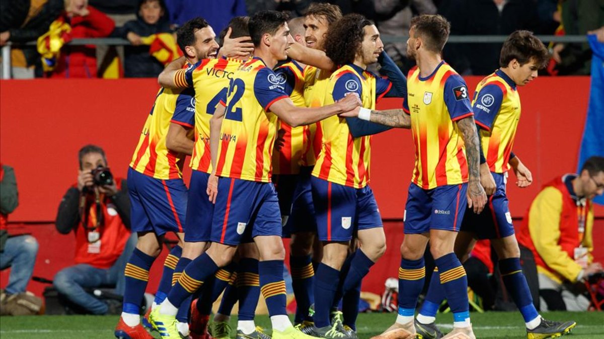 Pique tỏa sáng, tuyển Catalunya thắng đội vừa hạ Argentina của Messi - Bóng Đá