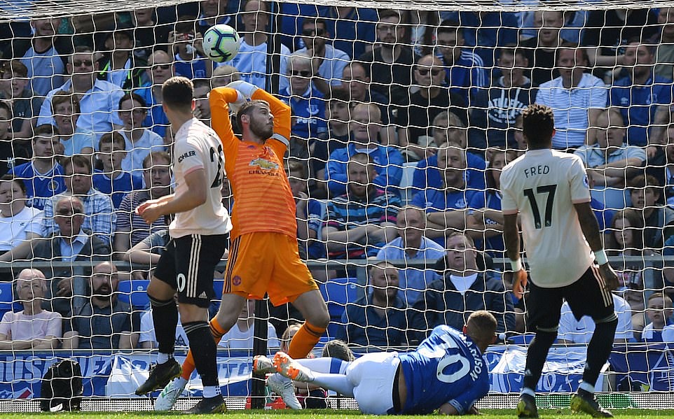 Làm chuyện dại dột ở trận Everton, Pogba bị 'rủa' không thương tiếc - Bóng Đá
