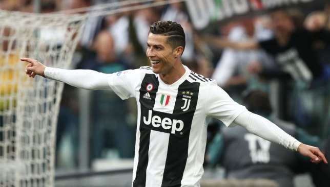 Khoe quần tím hồng, Ronaldo đưa ra 6 mục tiêu chuyển nhượng khủng cho Juve  - Bóng Đá