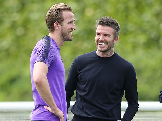 Ảnh Tottenham tập luyện, có Beckham - Bóng Đá