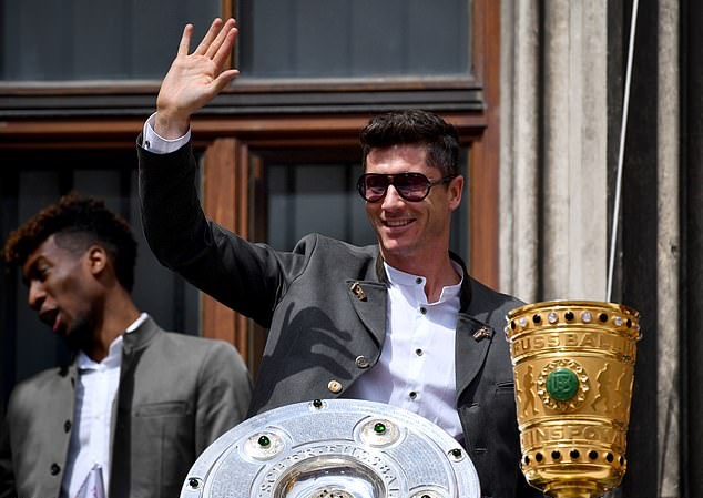 Bayern Munich ăn mừng cú đúp - Bóng Đá
