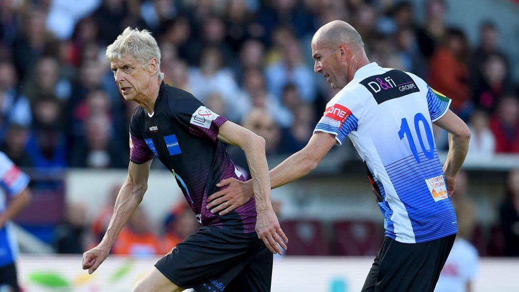 Wenger dùng kỹ năng vượt qua sự truy cản của Zidane - Bóng Đá