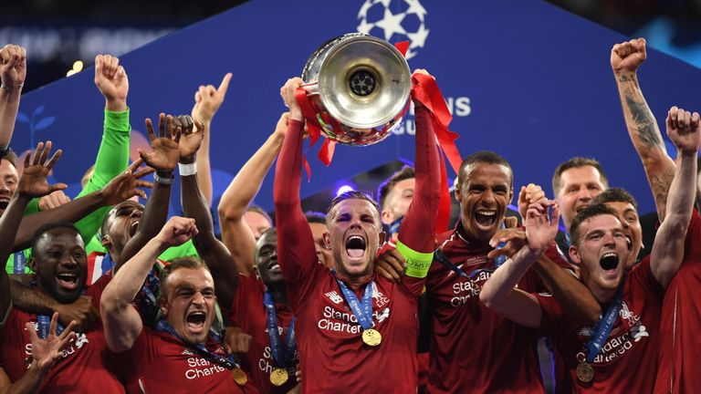 CHÍNH THỨC! Liverpool đẩy đi 2 cái tên đầu tiên sau khi vô địch Champions League - Bóng Đá