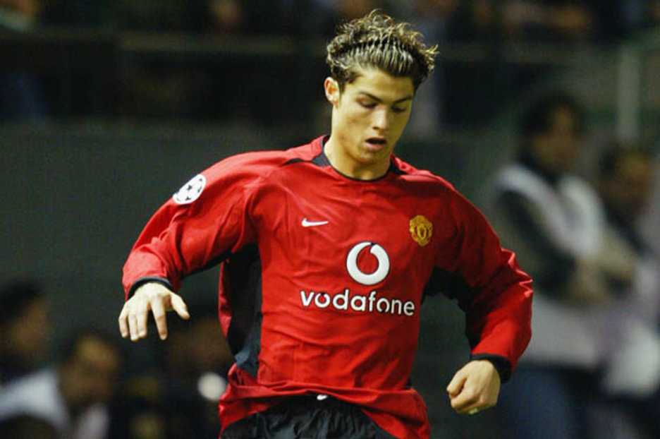 Tròn 10 năm, Ronaldo vẫn ám ảnh 'số 7' tại Old Trafford - Bóng Đá