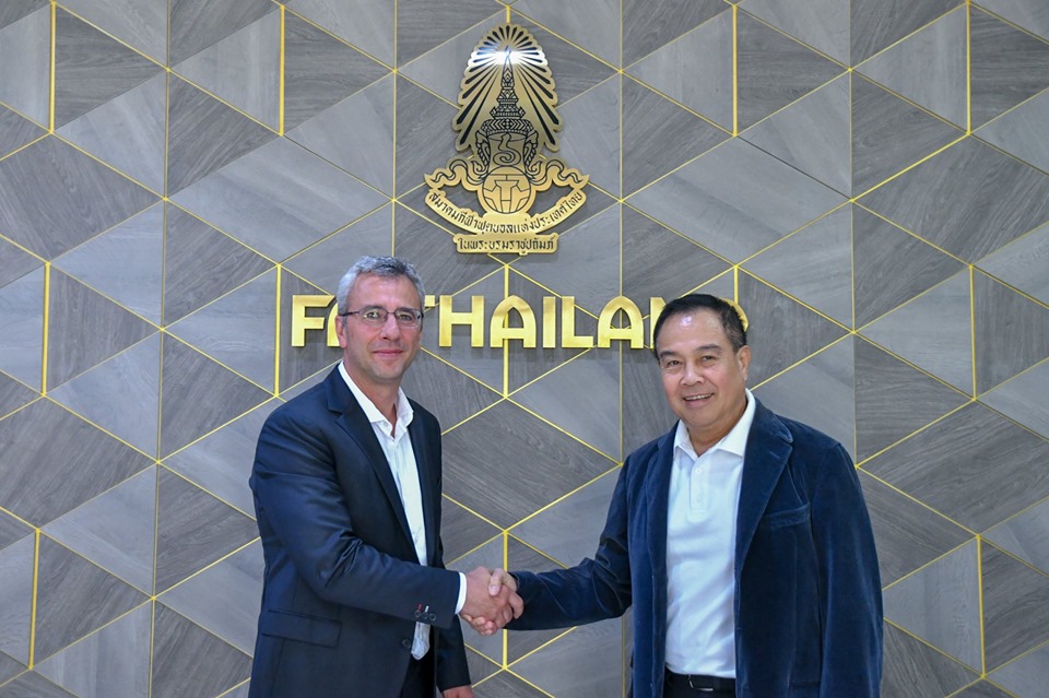 Chơi lớn, Thái Lan bổ nhiệm HLV Barcelona làm giám đốc kỹ thuật - Bóng Đá