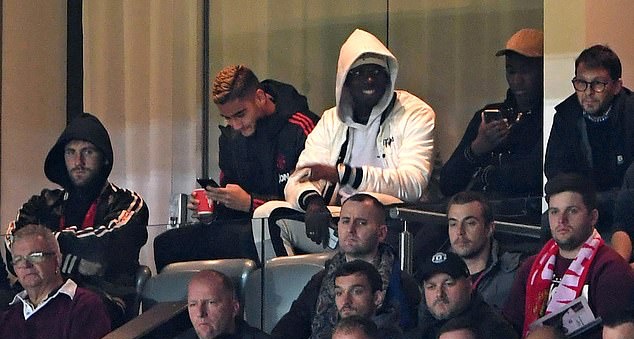 Man United gambled by sacking Jose Mourinho and backing Paul Pogba... but it's now backfired as the Frenchman tries to leave Old Trafford - Bóng Đá