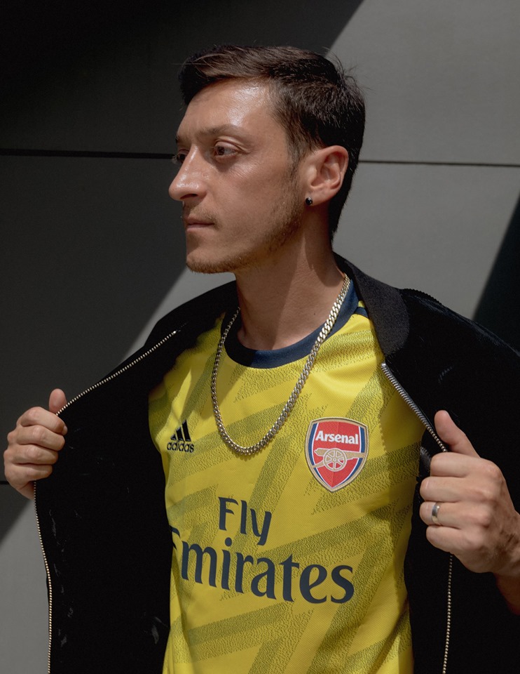 Ảnh Arsenal ra mắt áo đấu mới - Bóng Đá