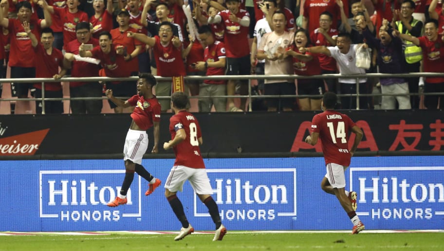 Manchester United fans react as Angel Gomes strikes late winner against Tottenham - Bóng Đá