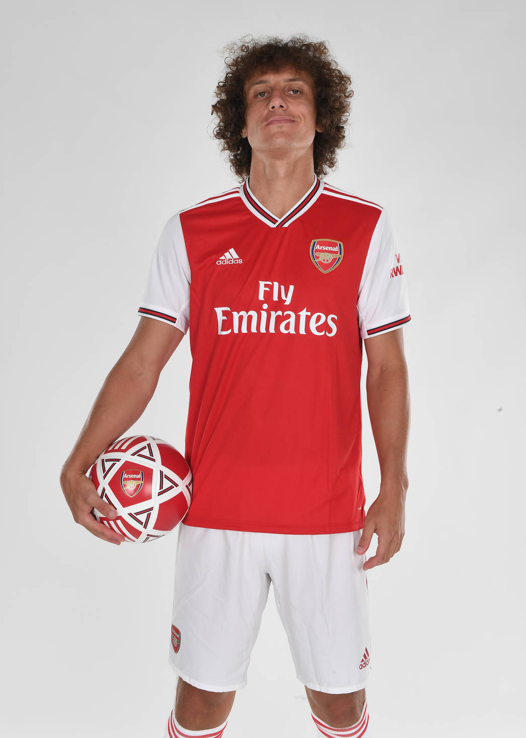 XONG! Rạng rỡ ra mắt Arsenal, David Luiz chốt luôn số áo - Bóng Đá