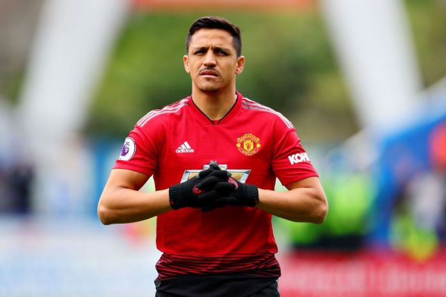 Gary Neville orders Manchester United to get rid of ‘absolute disaster’ Alexis Sanchez - Bóng Đá