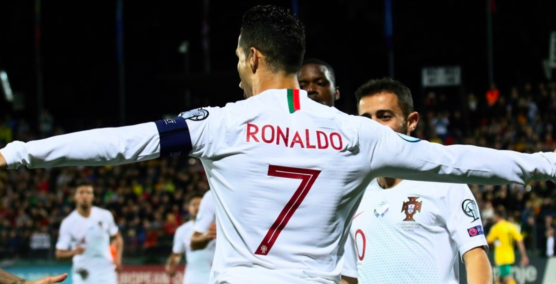 Cristiano Ronaldo scores four: Europe's top international scorer - Bóng Đá