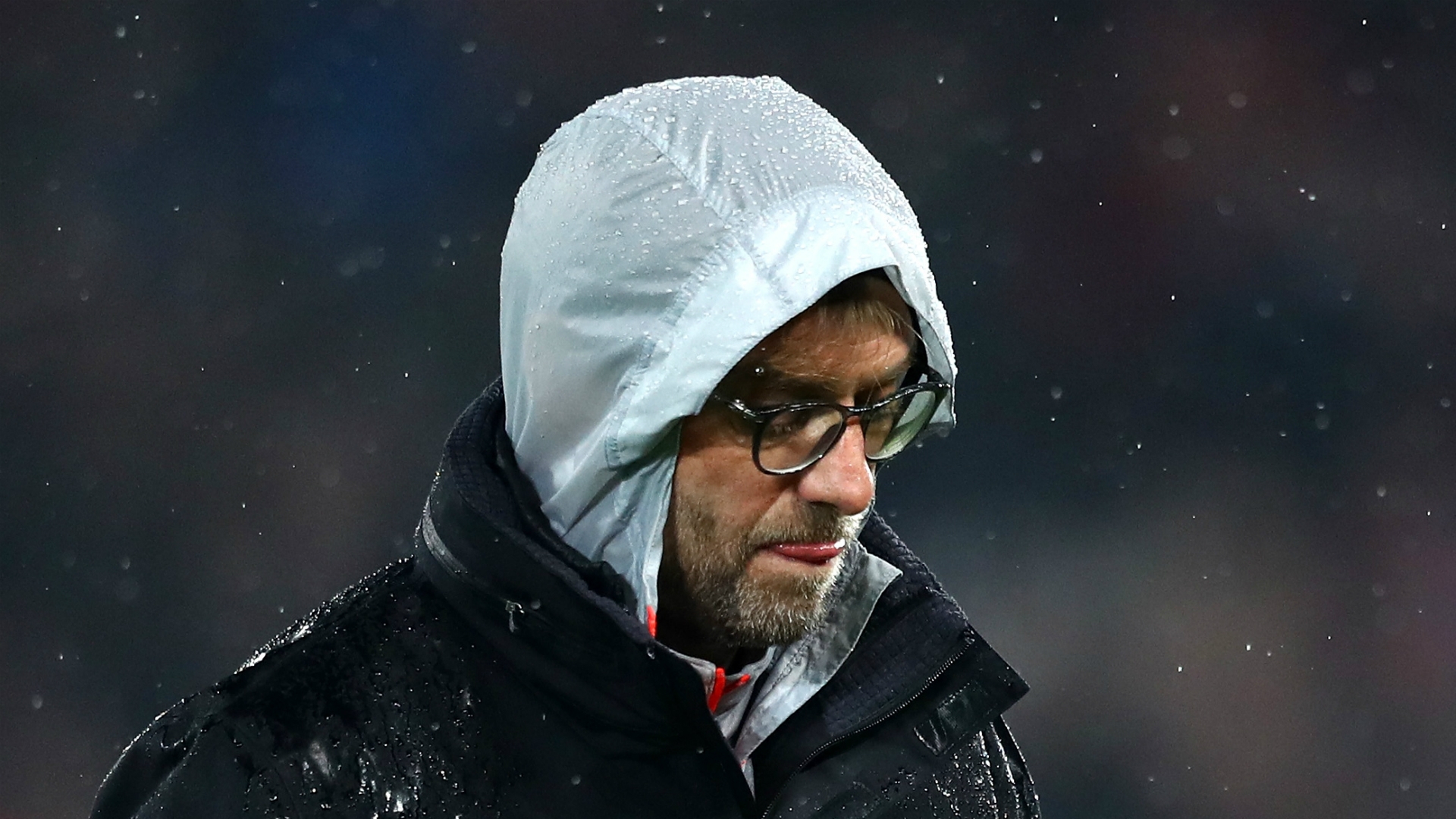 The forecast doesn't look great for Liverpool's chances of keeping Klopp as the terrible British weather could put him off signing a new deal - Bóng Đá