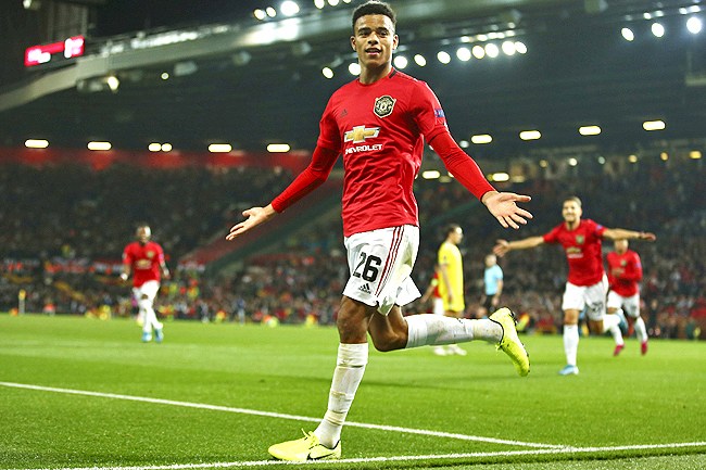 Mason Greenwood dropped from Manchester United squad for West Ham clash but Daniel James included - Bóng Đá