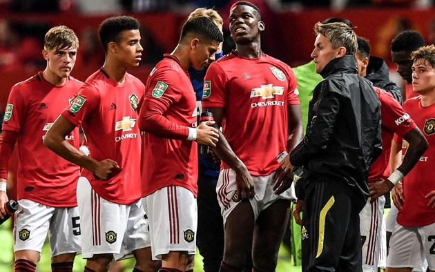 What happened in the Manchester United tunnel after Rochdale tie - Bóng Đá