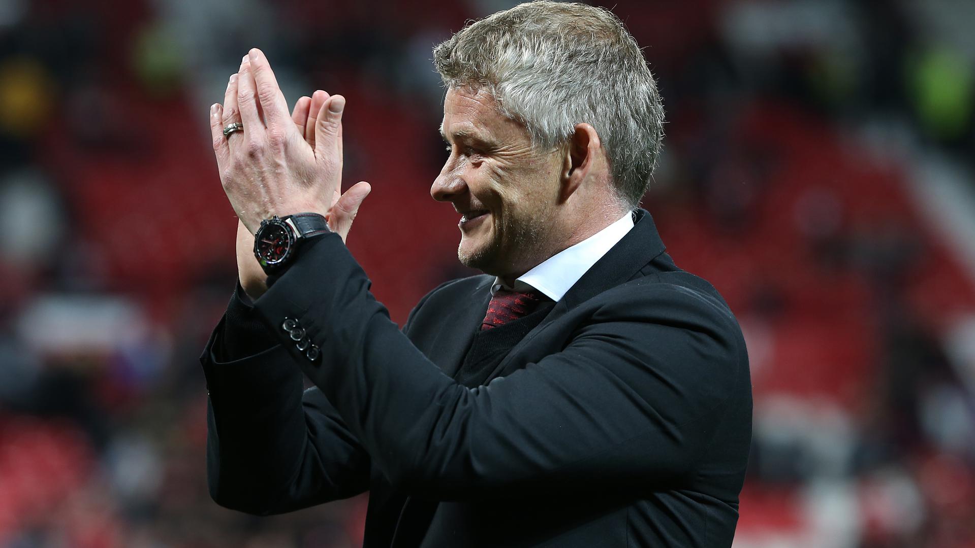 Manchester United boss Ole Gunnar Solskjaer reacts to drawing Chelsea in Carabao Cup fourth round - Bóng Đá