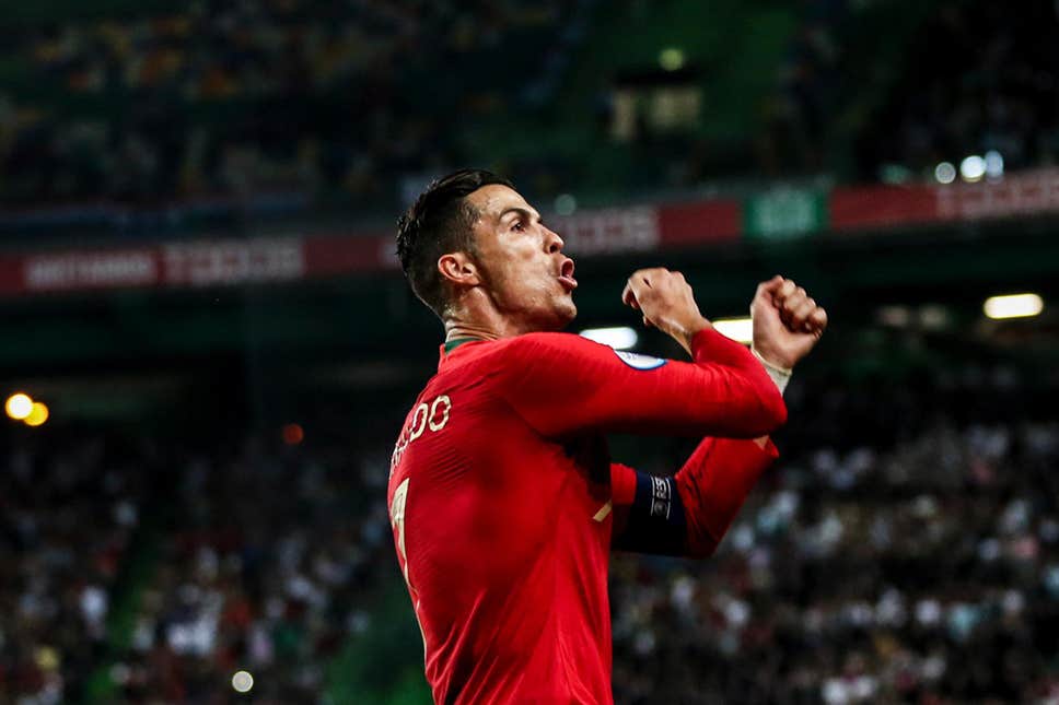 Ronaldo ghi 700 bàn thắng trong sự nghiệp bằng cách nào? - Bóng Đá