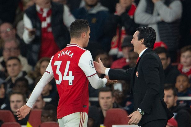 'He was wrong': Unai Emery condemns Granit Xhaka and may take captaincy away from midfielder after he appeared to tell fans to 'f*** off' - Bóng Đá