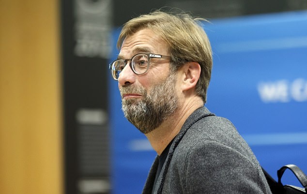 Jurgen Klopp and Pep Guardiola take scheduling fight to UEFA at coaches' summit in Switzerland just a day after dugouts at Anfield - Bóng Đá
