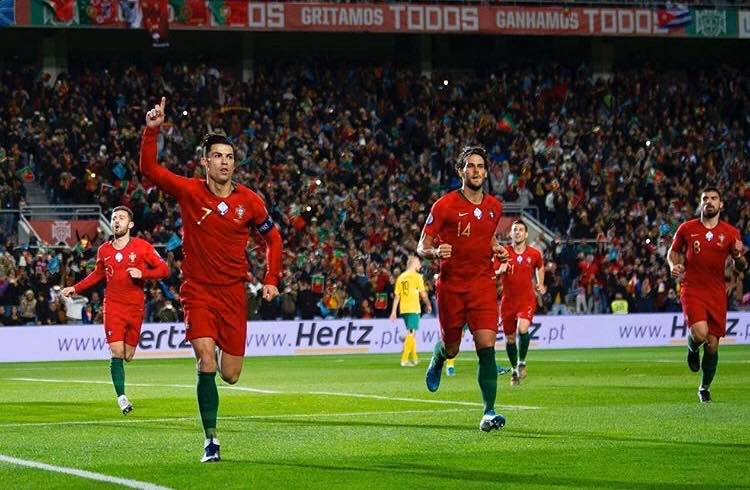 Lập hattrick cực đỉnh, Ronaldo có hành động đặc biệt - Bóng Đá