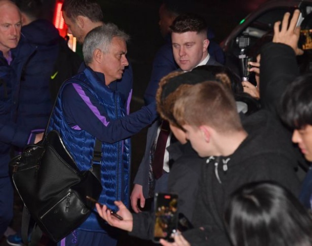 Mourinho có mặt ở Lowry - Bóng Đá