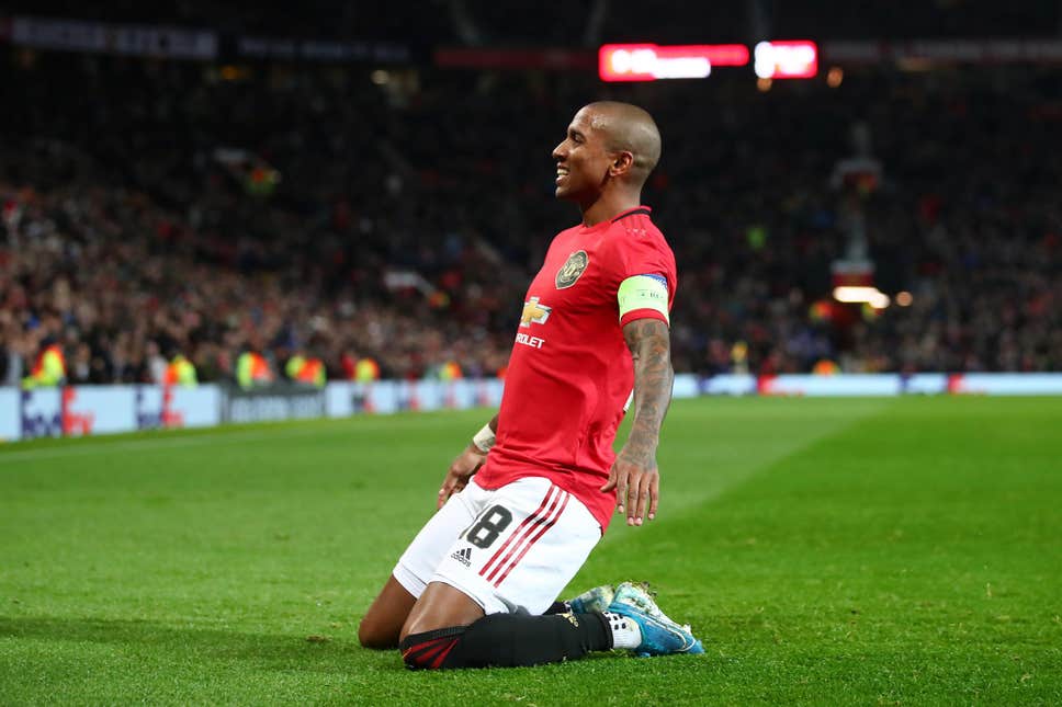 Manchester United set to release Ashley Young at end of the season with first-team opportunities limited - Bóng Đá