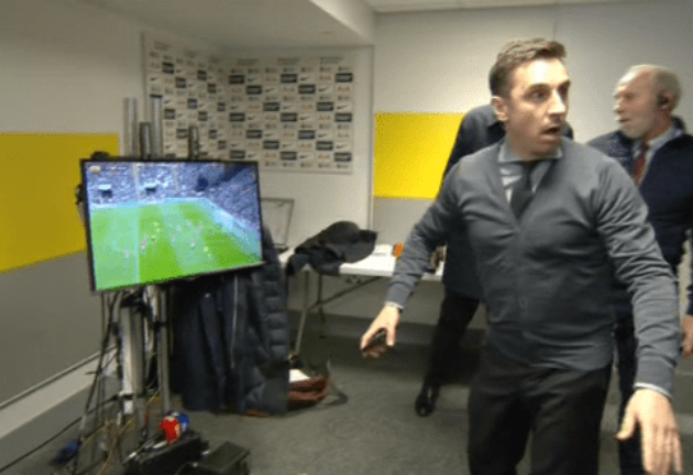 Phản ứng của Mourinho, Neville với De Gea - Bóng Đá