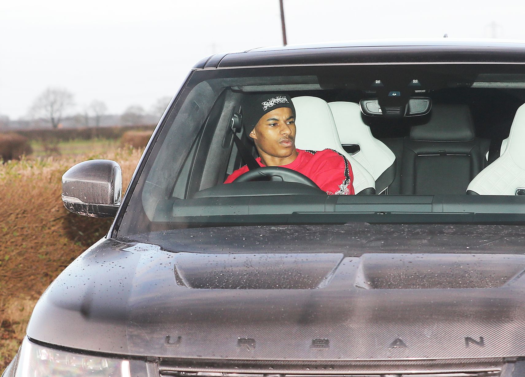 Anthony Martial and Jesse Lingard leave Manchester United training just FIFTEEN MINUTES after arriving - Bóng Đá