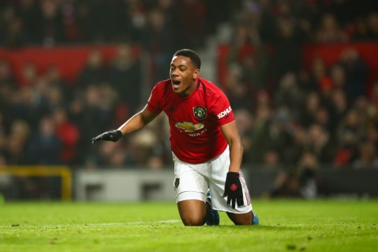 Rio Ferdinand takes pop at Anthony Martial during Manchester United’s defeat to Burnley - Bóng Đá