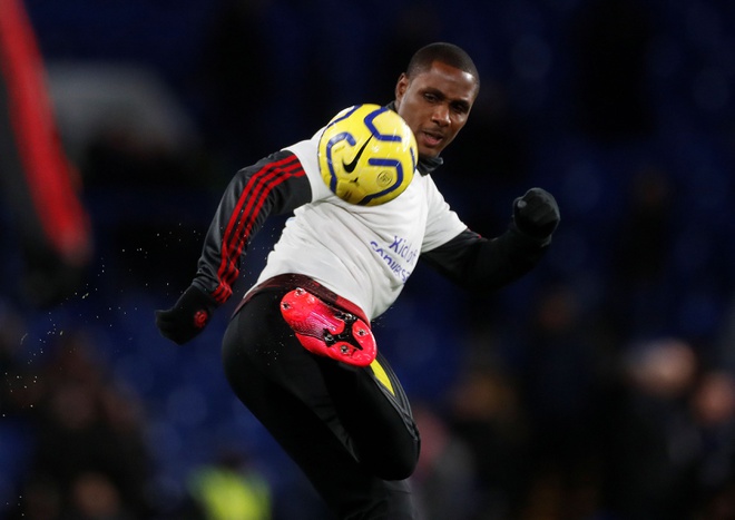 What Odion Ighalo did on Man Utd debut when Chelsea fan told him to ‘go back to China’ - Bóng Đá