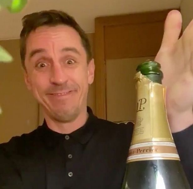 Gary Neville pops the champagne after Liverpool's shock loss to Watford - Bóng Đá