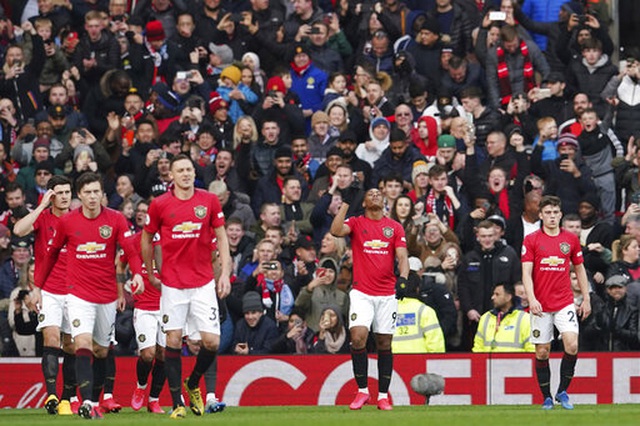 Manchester United: Fans rave over Nemanja Matic after huge performance in derby victory - Bóng Đá
