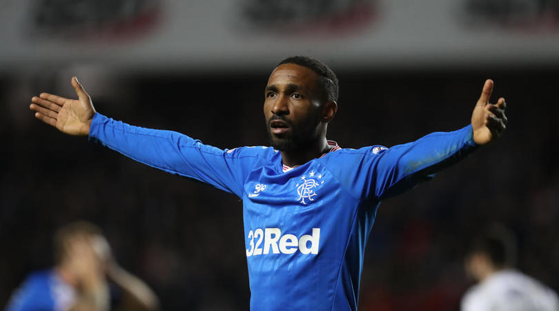 Jermain Defoe: Football is not important while people are dying every day - Bóng Đá