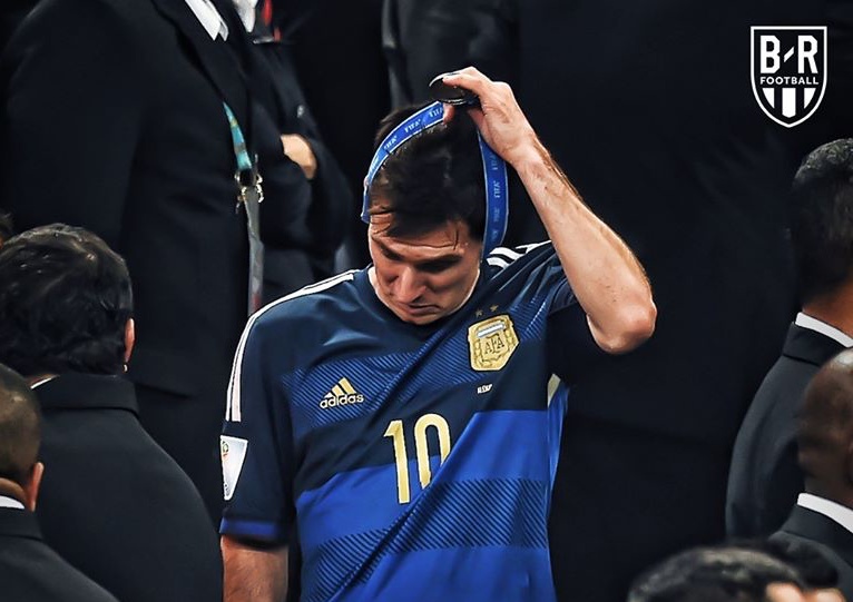 Messi và dàn sao buồn rũ rưỡi khi vuột mất danh hiệu  - Bóng Đá