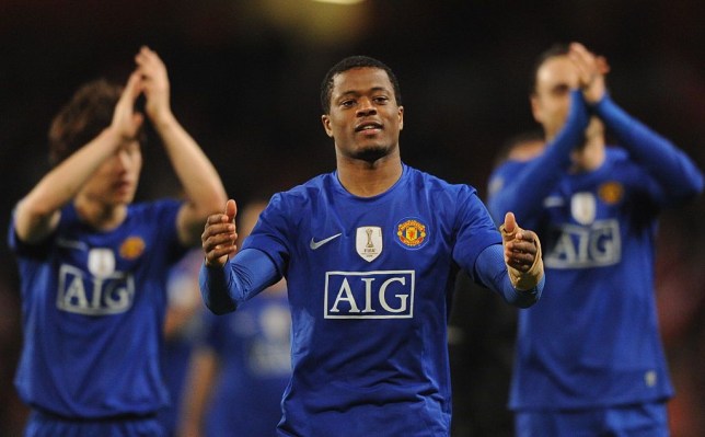 Patrice Evra reveals Arsenal player asked to swap shirts before half time during Manchester United clash - Bóng Đá
