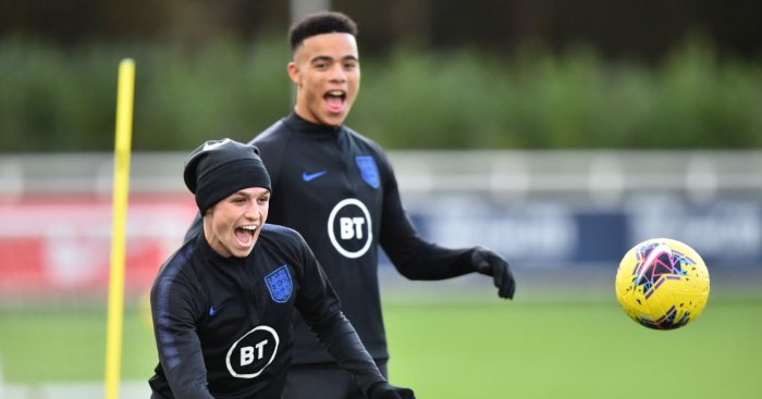 Gareth Southgate has confirmed that Phil Foden and Mason Greenwood have been cut from his squad  - Bóng Đá