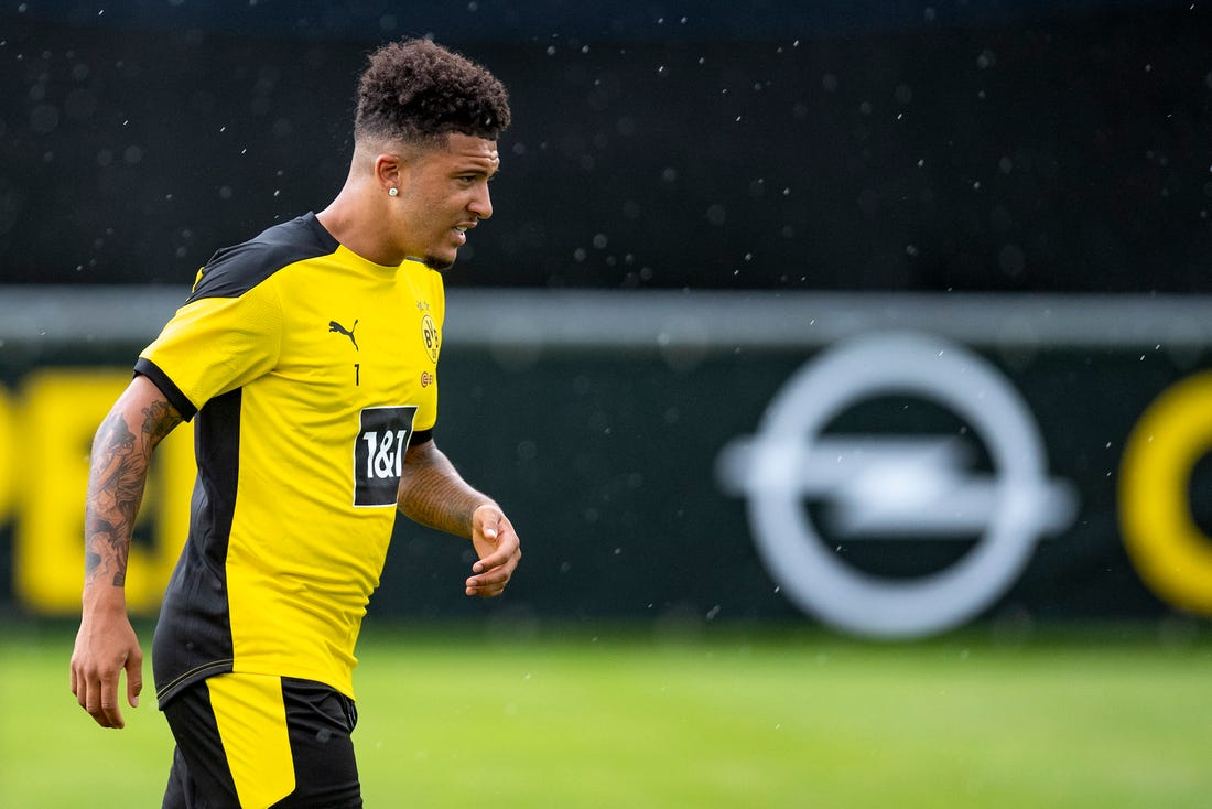 Jadon Sancho to become third-highest paid player at Man Utd after 'agreeing deal' - Bóng Đá