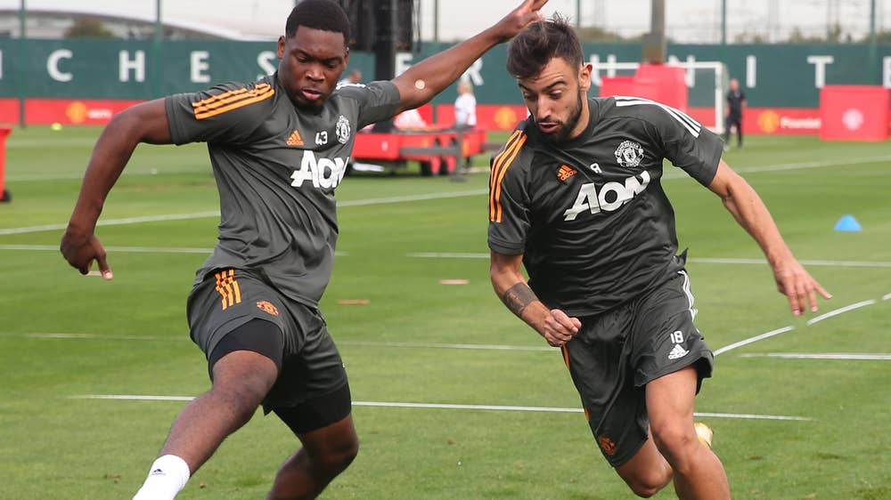 Donny van de Beek, Paul Pogba and Bruno Fernandes in Manchester United training ahead of season opener - Bóng Đá