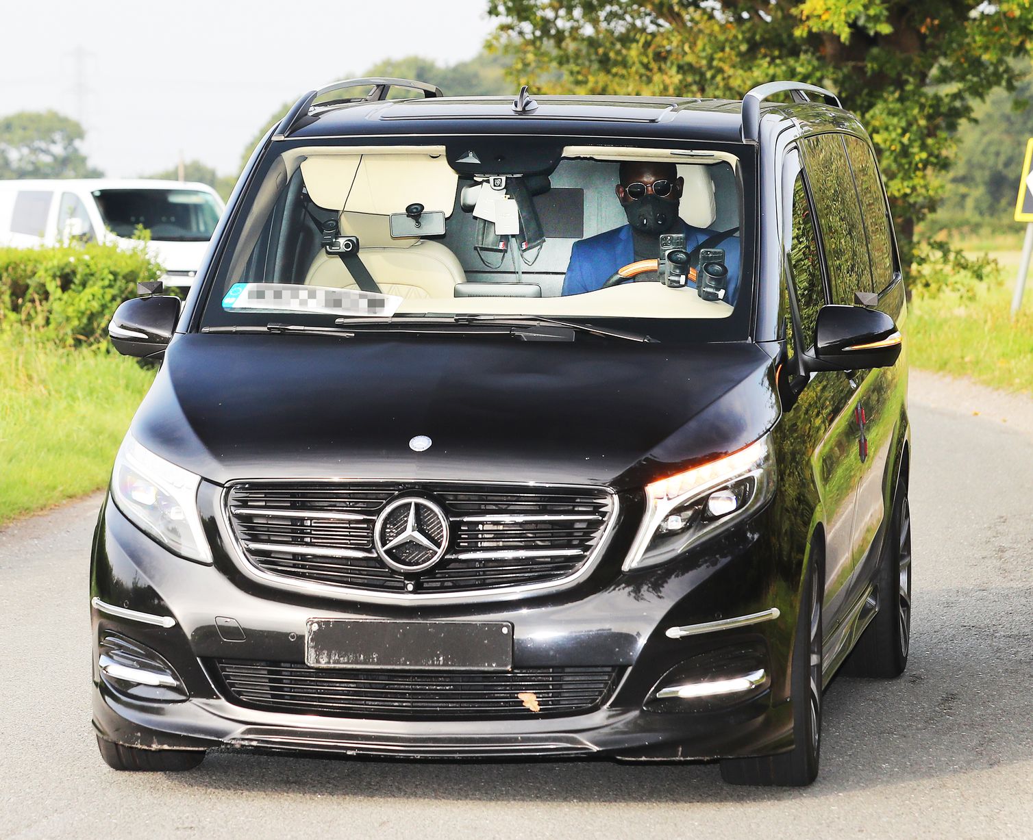 Pictures: Manchester United players arrive for training before Crystal Palace fixture - Bóng Đá