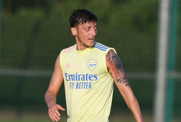 Mesut Ozil unlikely to play for Arsenal again after Europa League snub - Bóng Đá