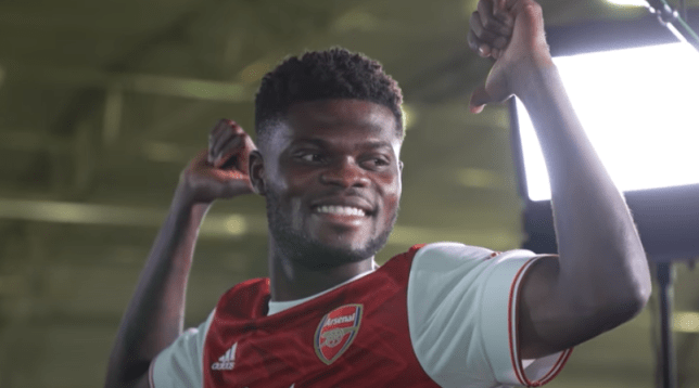 Thomas Partey meets Pierre-Emerick Aubameyang, Alexandre Lacazette and Ian Wright on first day at Arsenal - Bóng Đá