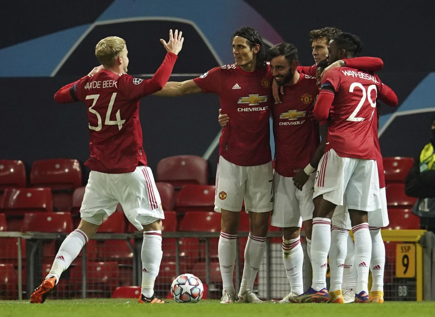 Manchester United fans in love with Donny van de Beek after stellar performance - Bóng Đá