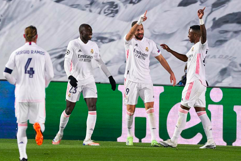  TRỰC TIẾP Real Madrid 2-0 Gladbach (H2): Benzema có cú đúp - Bóng Đá