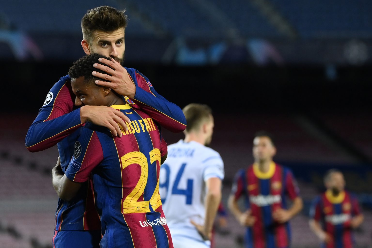 Gerard Piqué: “Barcelona are going through a very tough moment” - Bóng Đá
