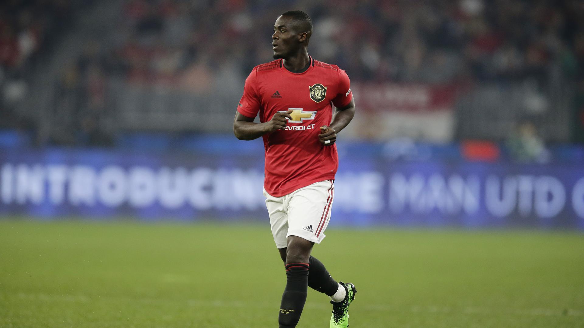 Ảnh bài viết Vì sao Eric Bailly bị loại khỏi đội hình M.U trận thua Man City?